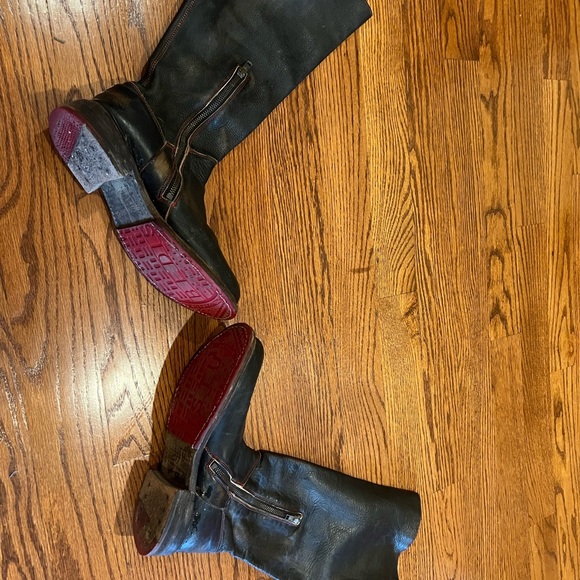 Manchester Bed Stu Boots - Picture 3 of 5